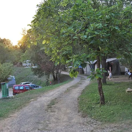 Camping Ripolles 2*